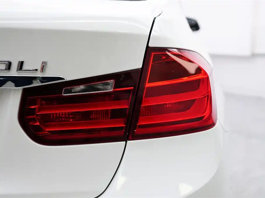 BMW 3 Series 2013 320Li Fashion Model фото 15