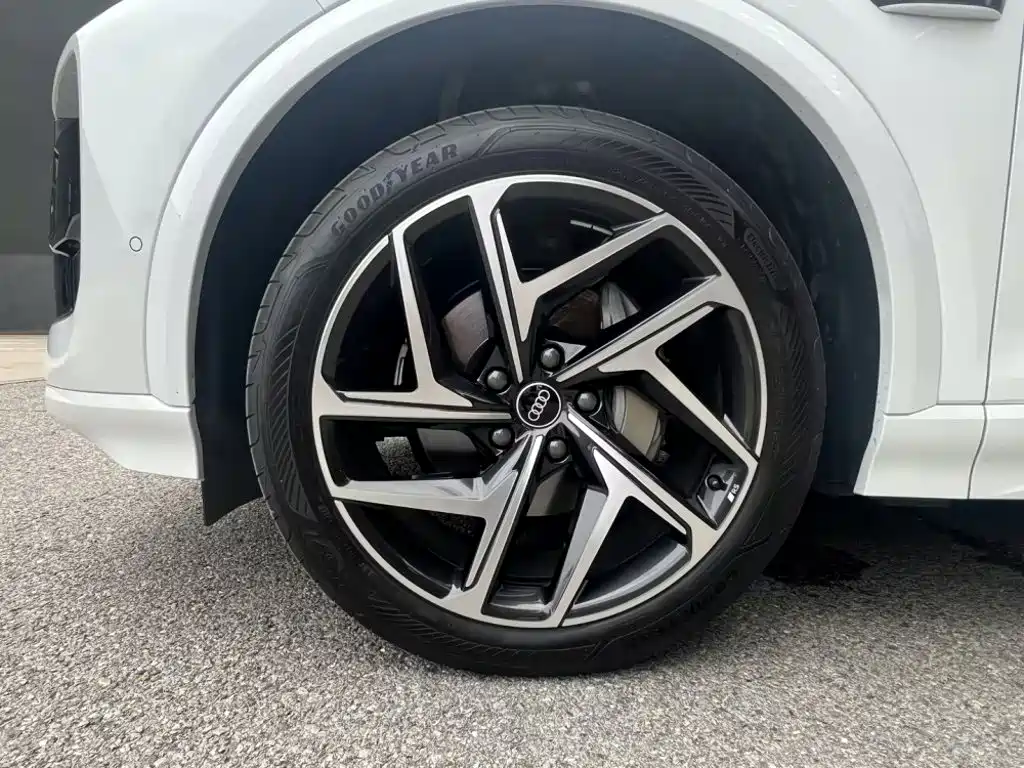 Audi Q6L e-tron 2025 2025 Model Pioneer Edition