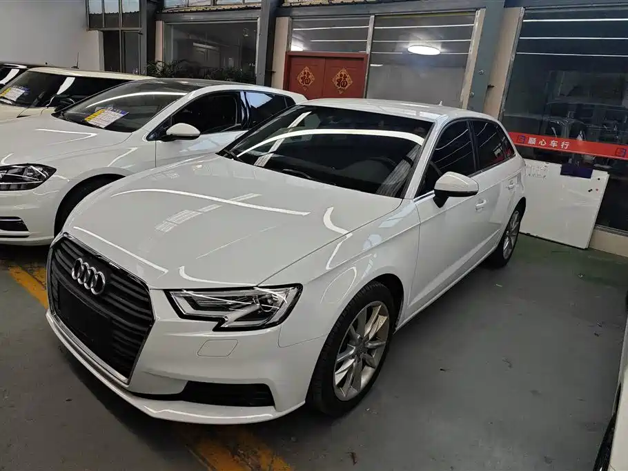 Audi A3 2018 30th Anniversary Sportback 35 TFSI Progressive