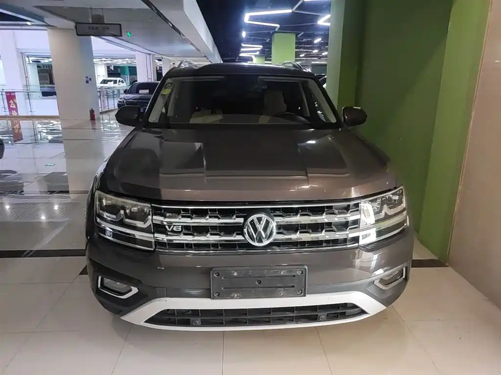 Volkswagen Teramont 2017 530 V6 4WD Luxury Edition фото 3