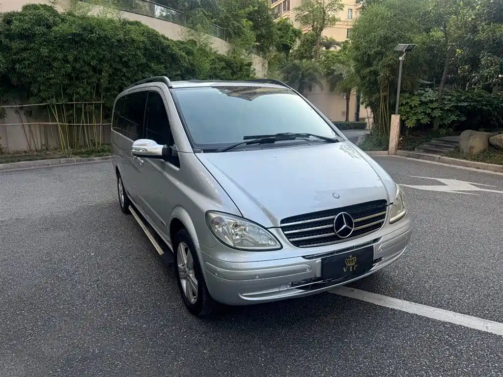 Mercedes-Benz Viano 2011 2.5L Luxury Edition фото 8