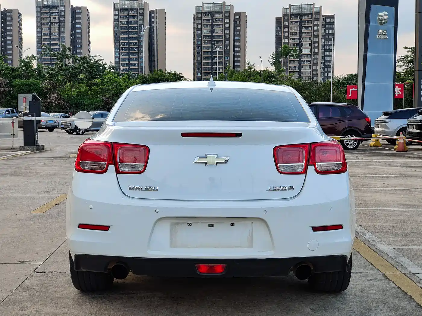 Chevrolet Malibu 2013 2.0L Automatic Luxury Edition фото 6