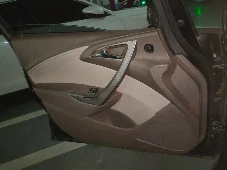 Buick Excelle 2013 Model GT 1.6L Manual Progressive фото 7