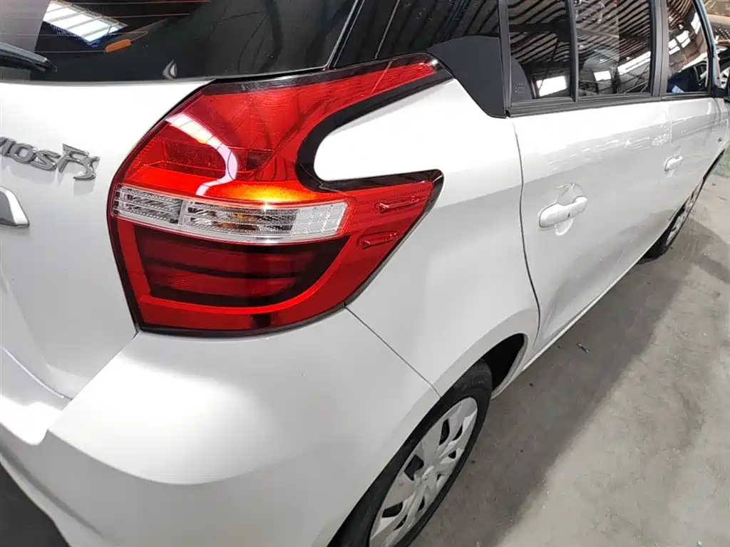 Toyota Vios FS 2017 1.5L CVT Fengchi Edition фото 8