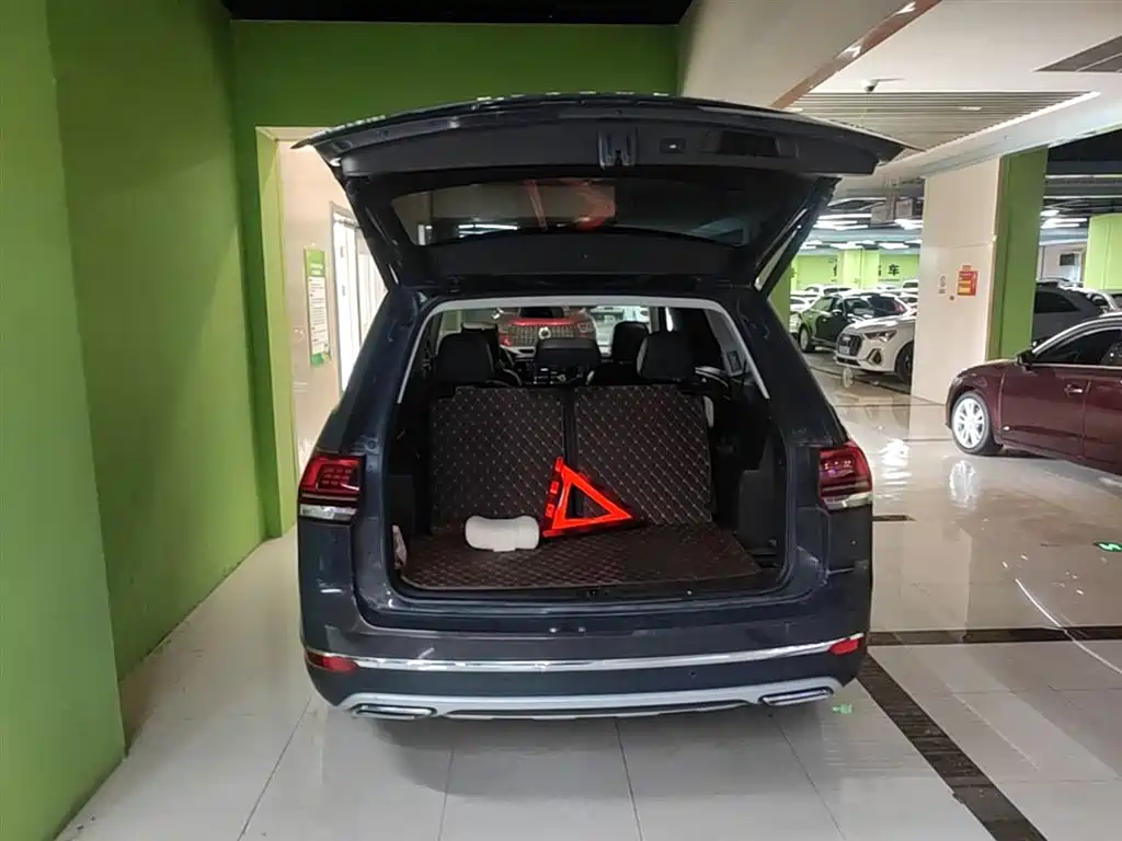 Volkswagen Teramont 2017 530 V6 4WD Luxury Edition фото 19