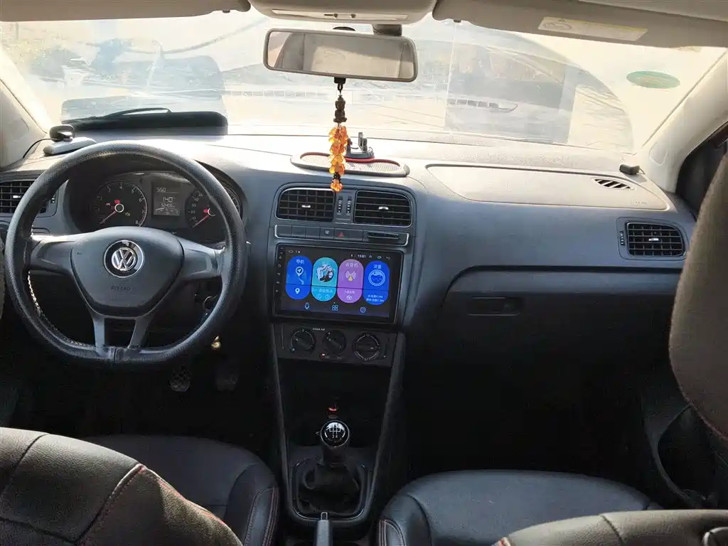 Volkswagen Polo 2016 1.4L Manual Trend фото 13