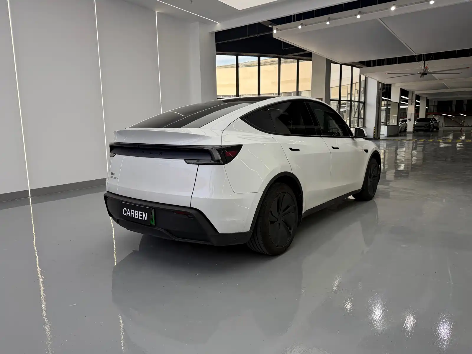 Photo 15 - Tesla Model Y