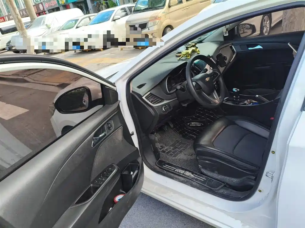Chevrolet Cavalier 2016 1.5L Manual Delight Edition фото 14