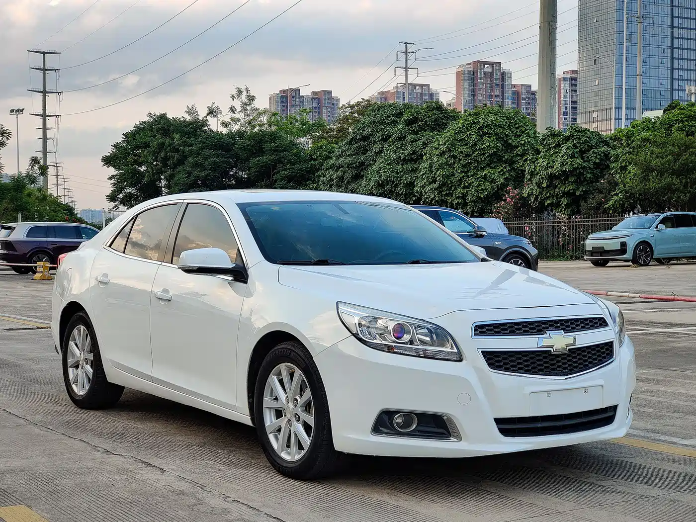 Chevrolet Malibu 2013 2.0L Automatic Luxury Edition фото 3