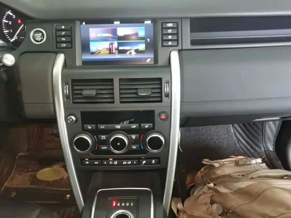 Land Rover Discovery Sport 2016 2.0T HSE фото 13