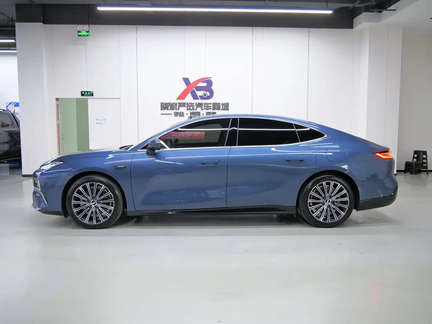 Geely Galaxy Galaxy Xingyao 8 2025 130km EM-P Starship Edition фото 4