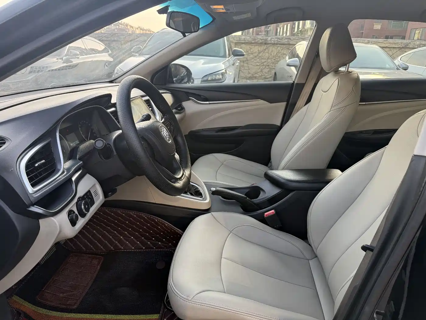 Buick Excelle 2015 15N Automatic Progressive фото 4