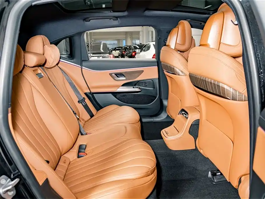 MERCEDES-BENZ E-CLASS