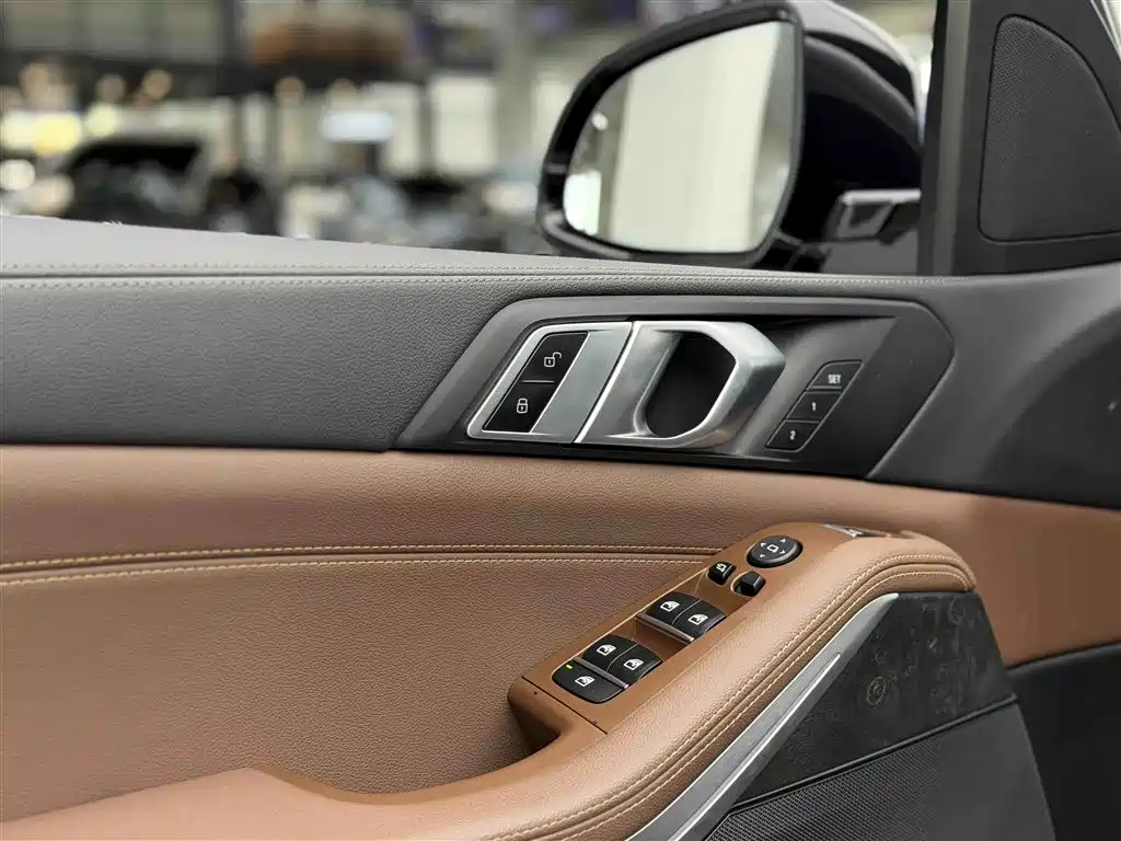 BMW X5 (Import) 2020 xDrive30i M Sport Package фото 29