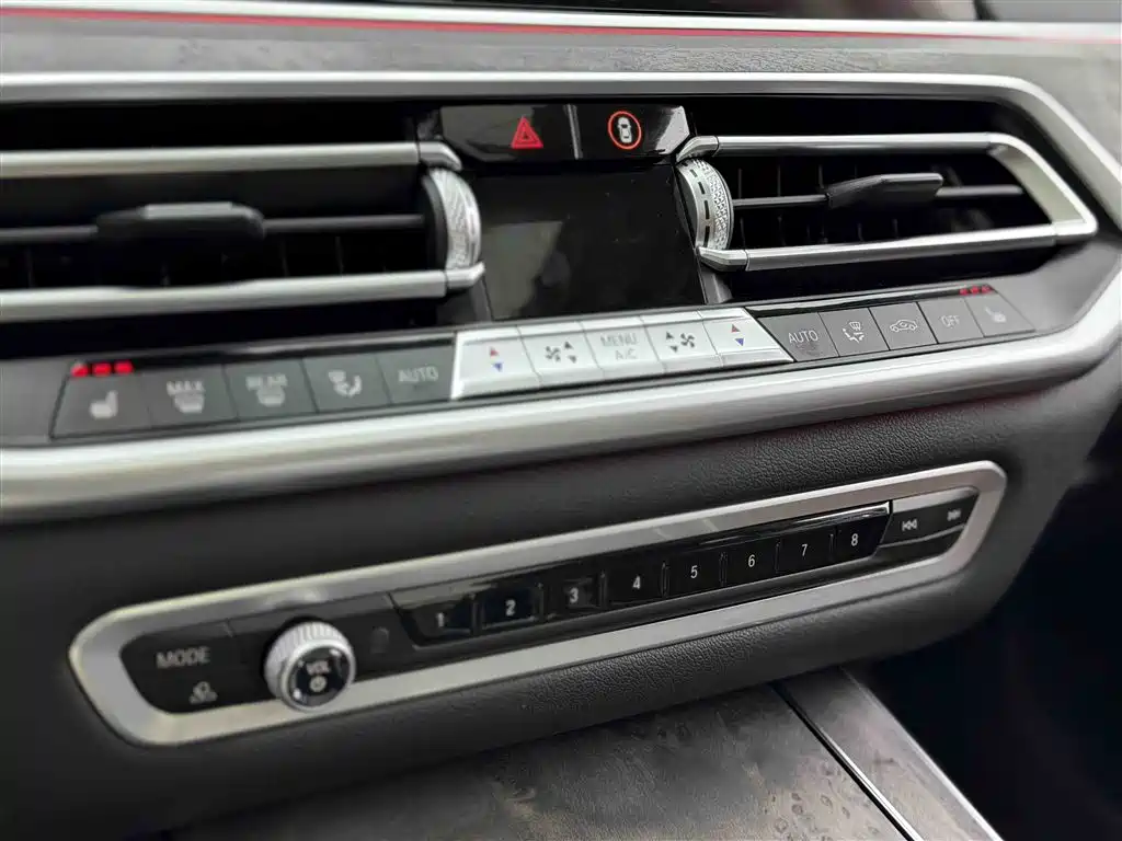 BMW X5 (Import) 2020 xDrive30i M Sport Package фото 10