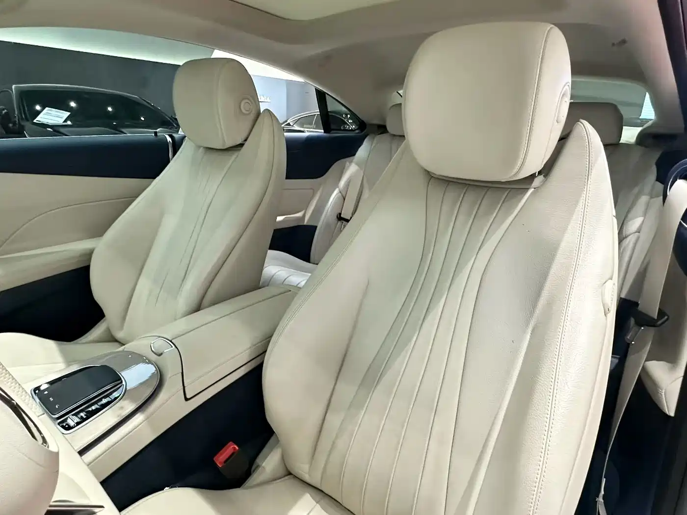 Mercedes-Benz E-Class (Import) 2023 E 260 Coupe фото 4