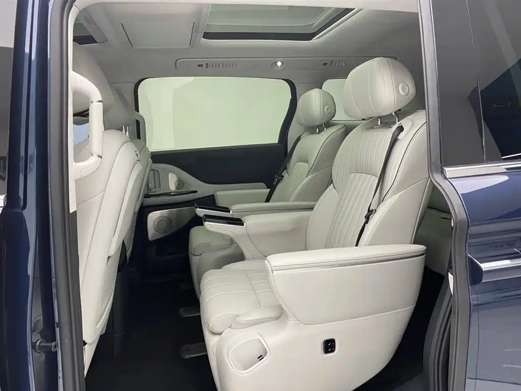Voyah Auto Voyah Dreamer 2025 PHEV AWD Flagship Kunpeng Edition фото 19