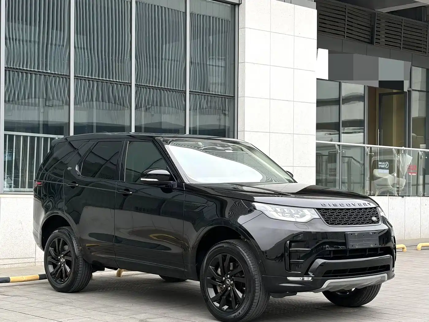 Land Rover Discovery 2020 3.0 SC V6 30th Anniversary Special Edition фото 2