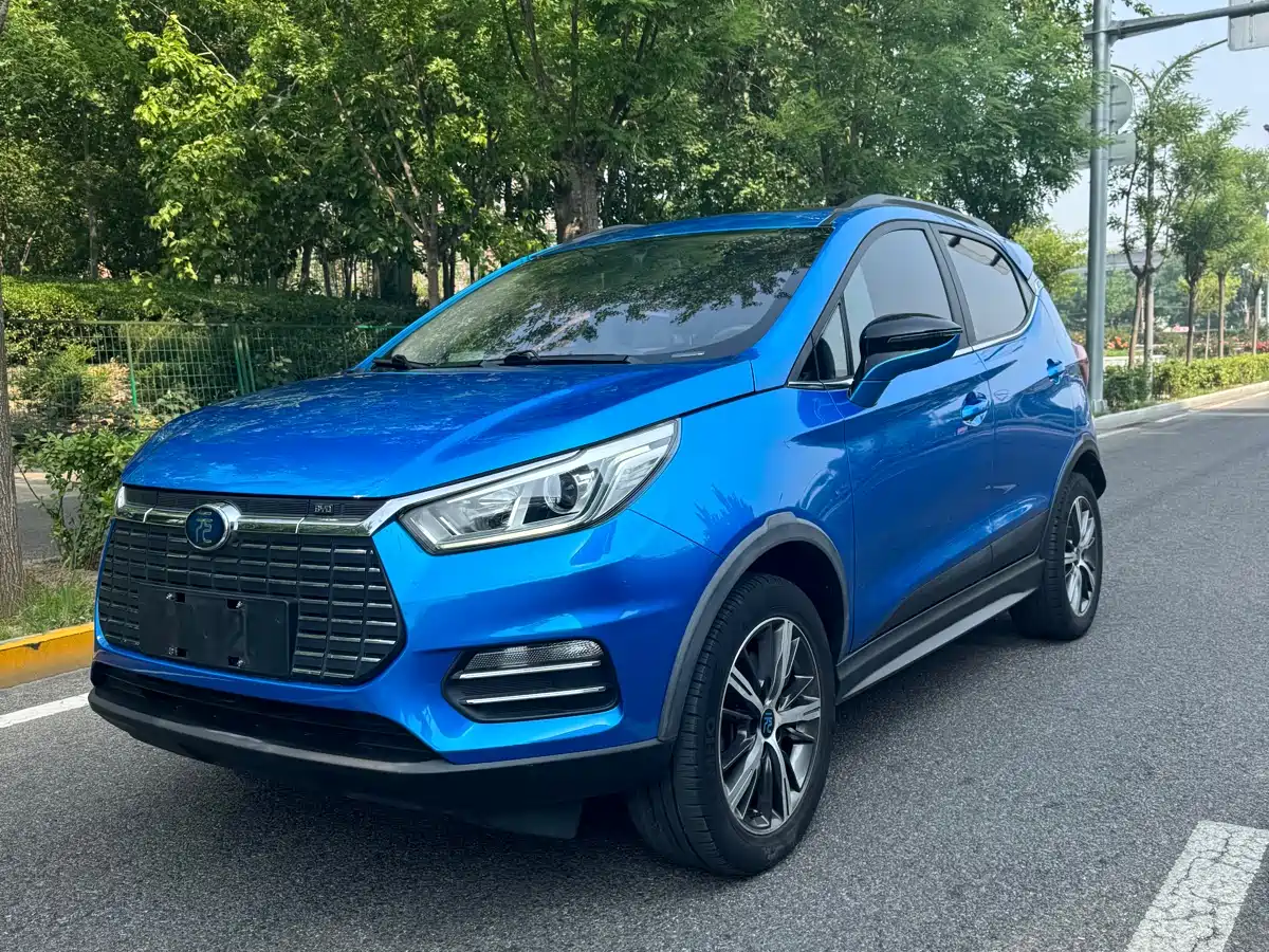 BYD Yuan New Energy 2018 EV360 Smart Connected Cool Edition фото 2