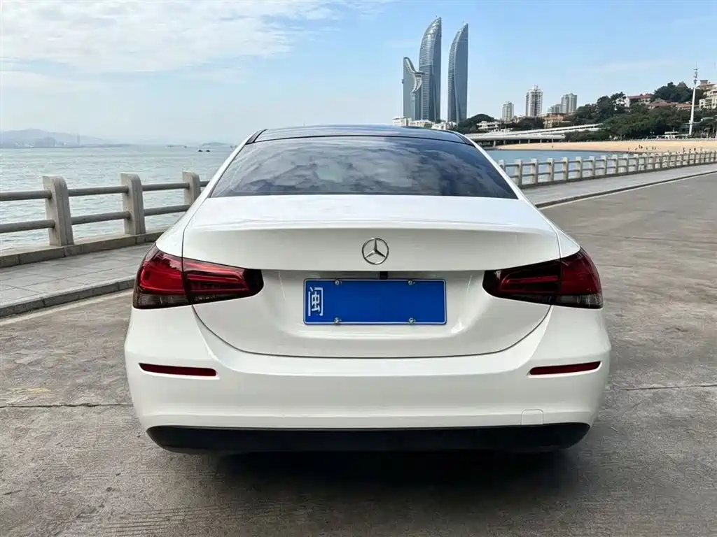 Mercedes-Benz A-Class 2020 A 180 L фото 5