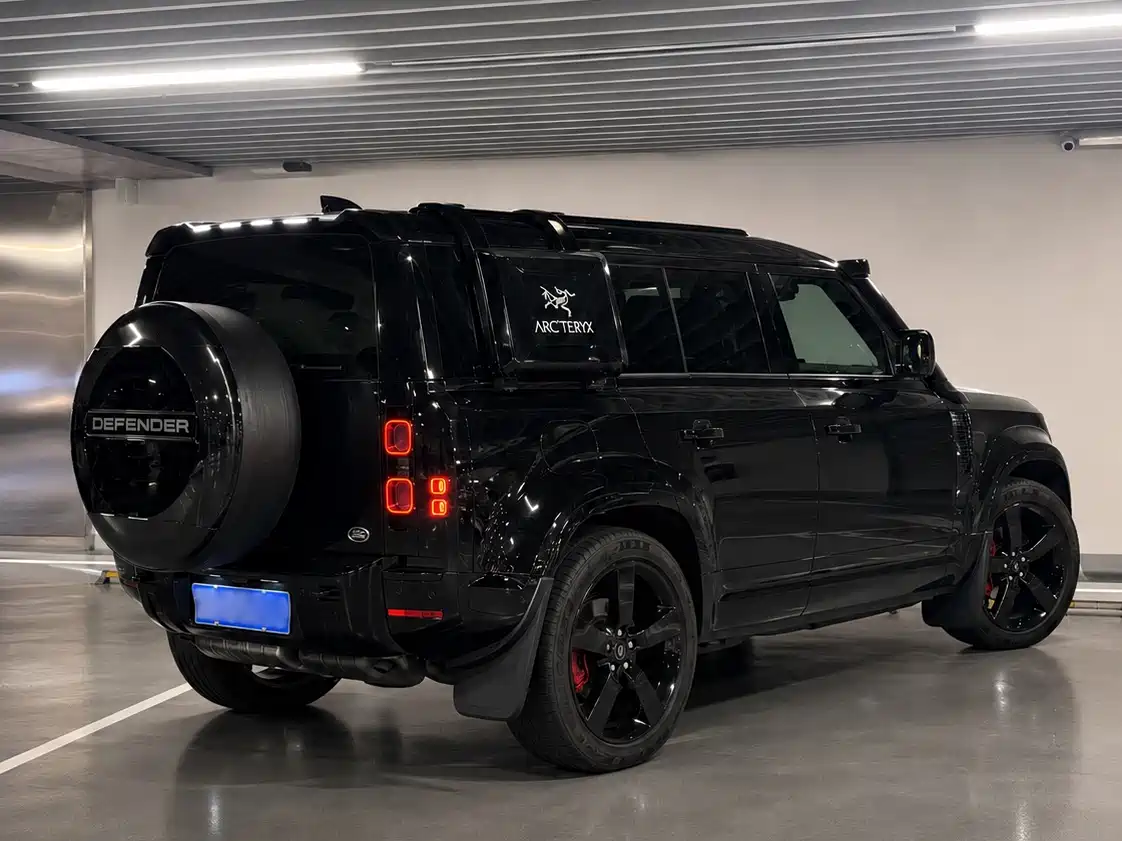 Land Rover Defender 2024 110 3.0T P400 X-DYNAMIC HSE фото 5