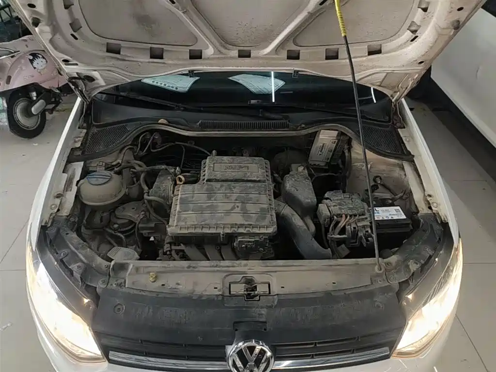 Volkswagen Polo 2016 1.6L Manual Comfort фото 20