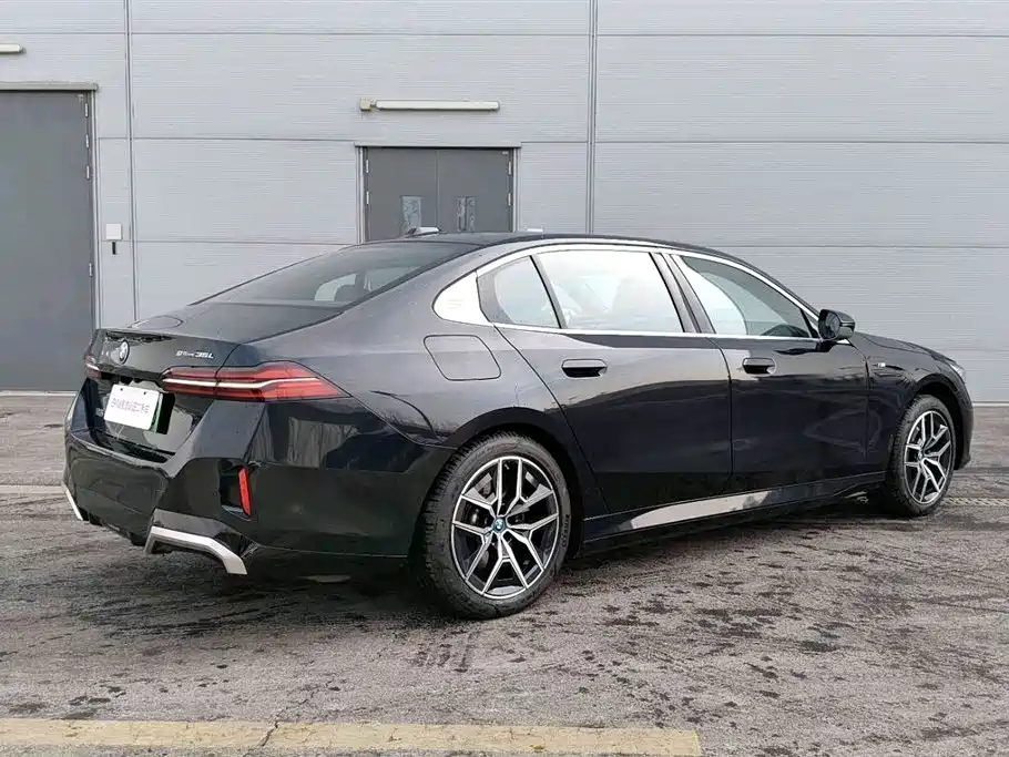 BMW i5 2024 eDrive 35L M Sport Package фото 6