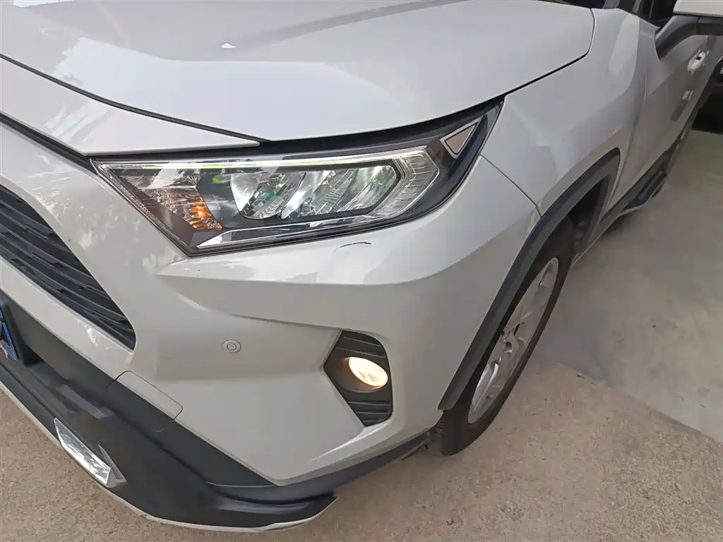 Toyota RAV4 Rongfang 2020 2.0L CVT 2WD Trend Edition фото 18