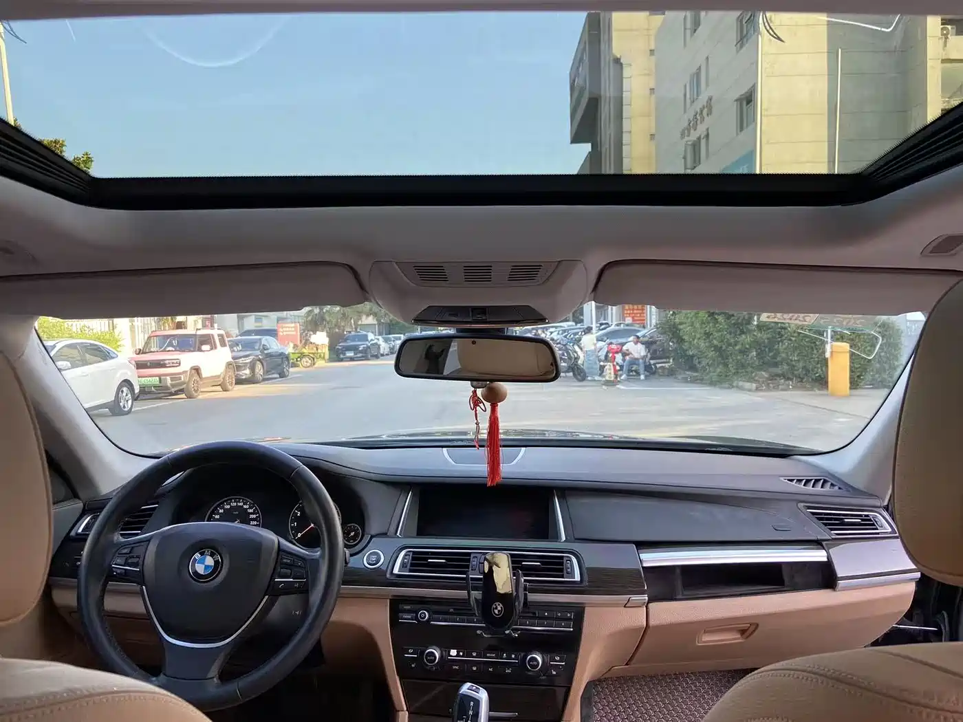BMW 7 Series 2013 Model 730Li Leading фото 10