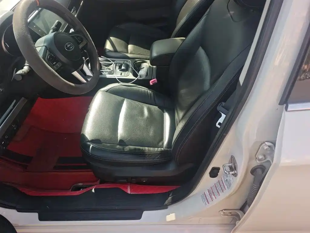 Subaru Legacy 2016 2.5i AWD Glory Edition фото 11