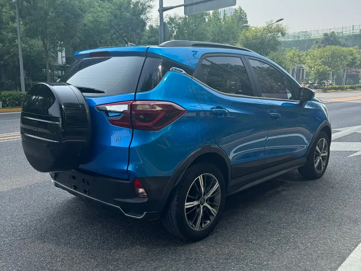 BYD Yuan New Energy 2018 EV360 Smart Connected Cool Edition фото 8