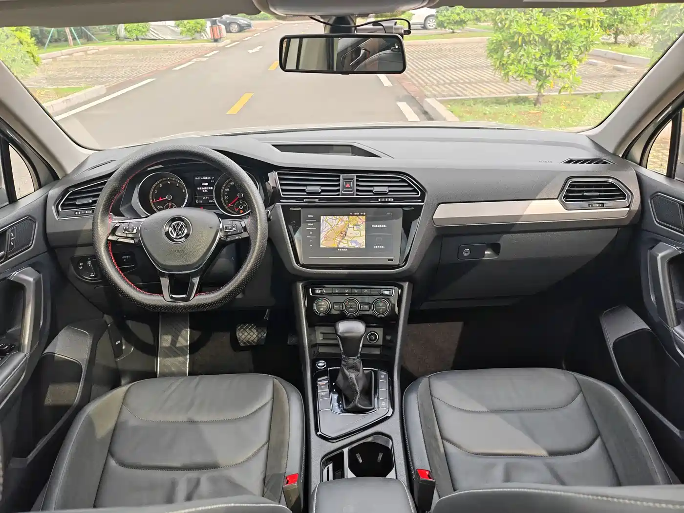 Volkswagen Tiguan L 2019 330TSI Automatic 2WD Panorama Comfort Edition China VI фото 15