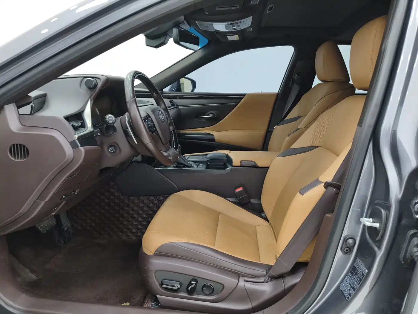 Lexus ES 2020 200 Luxury фото 9