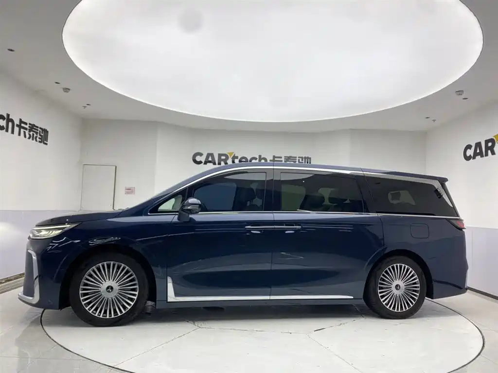 Voyah Auto Voyah Dreamer 2025 PHEV AWD Flagship Kunpeng Edition фото 8