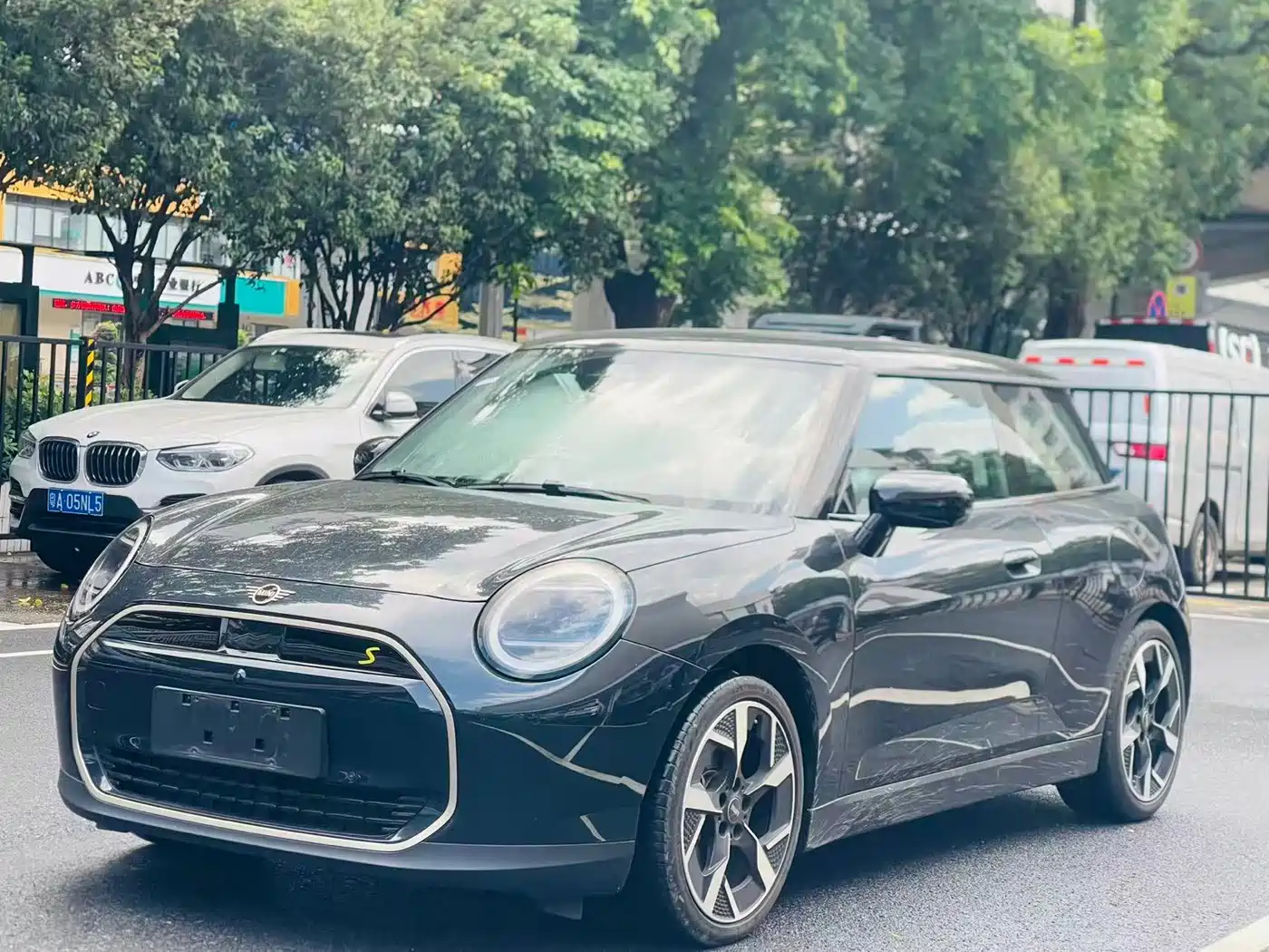 MINI Electric MINI COOPER 2025 2025 Facelift 463km COOPER SE Artist Trim