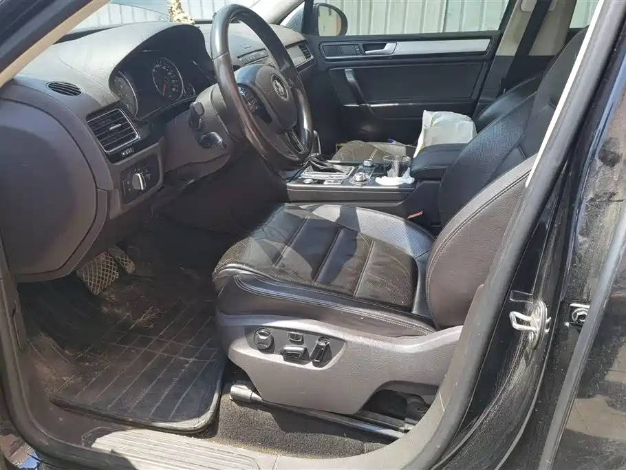 Volkswagen Touareg 2017 3.0TSI Explorer Edition фото 9