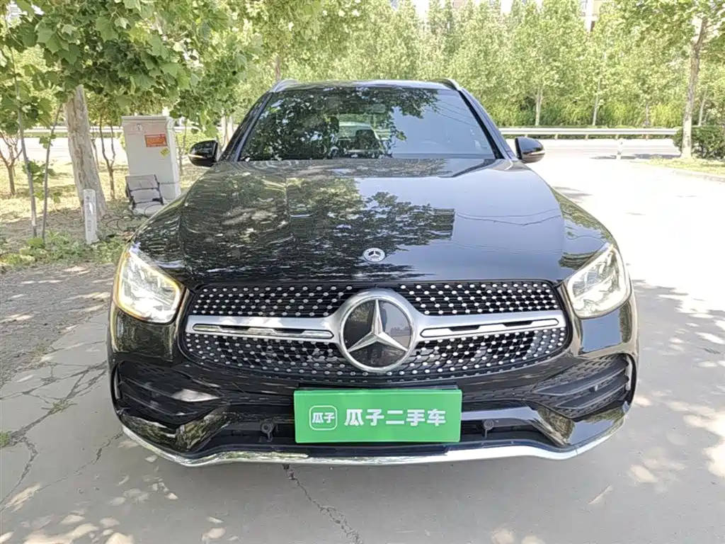 MERCEDES-BENZ GLC
