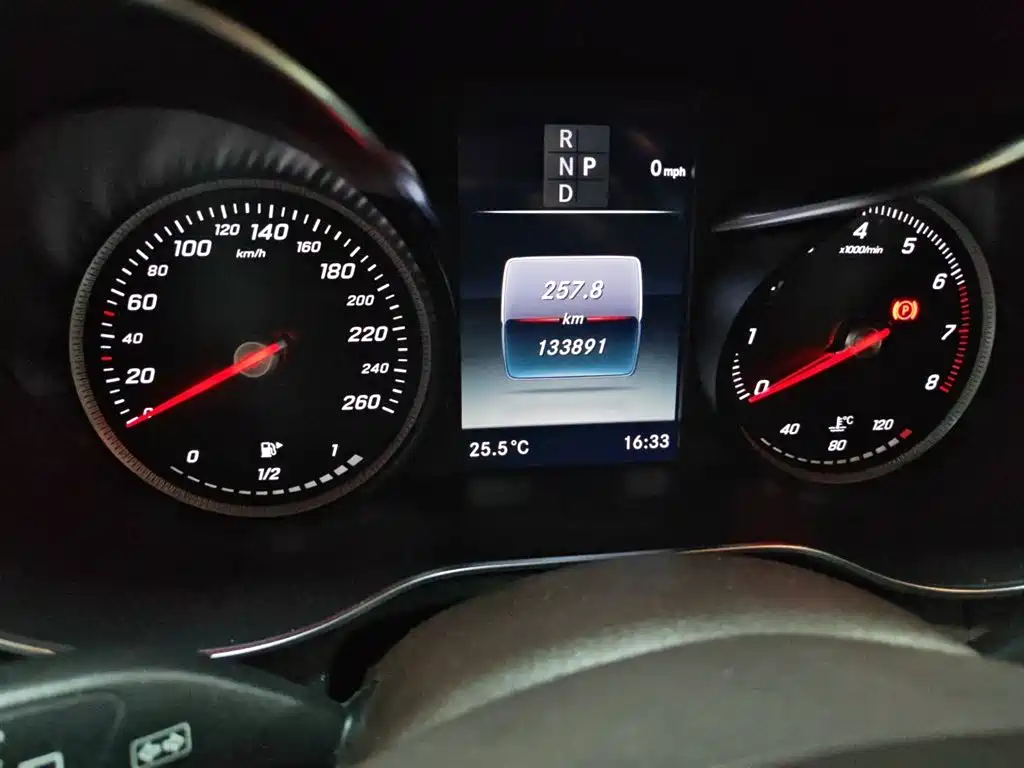 Mercedes-Benz GLC 2018 GLC 260 4MATIC Dynamic фото 5