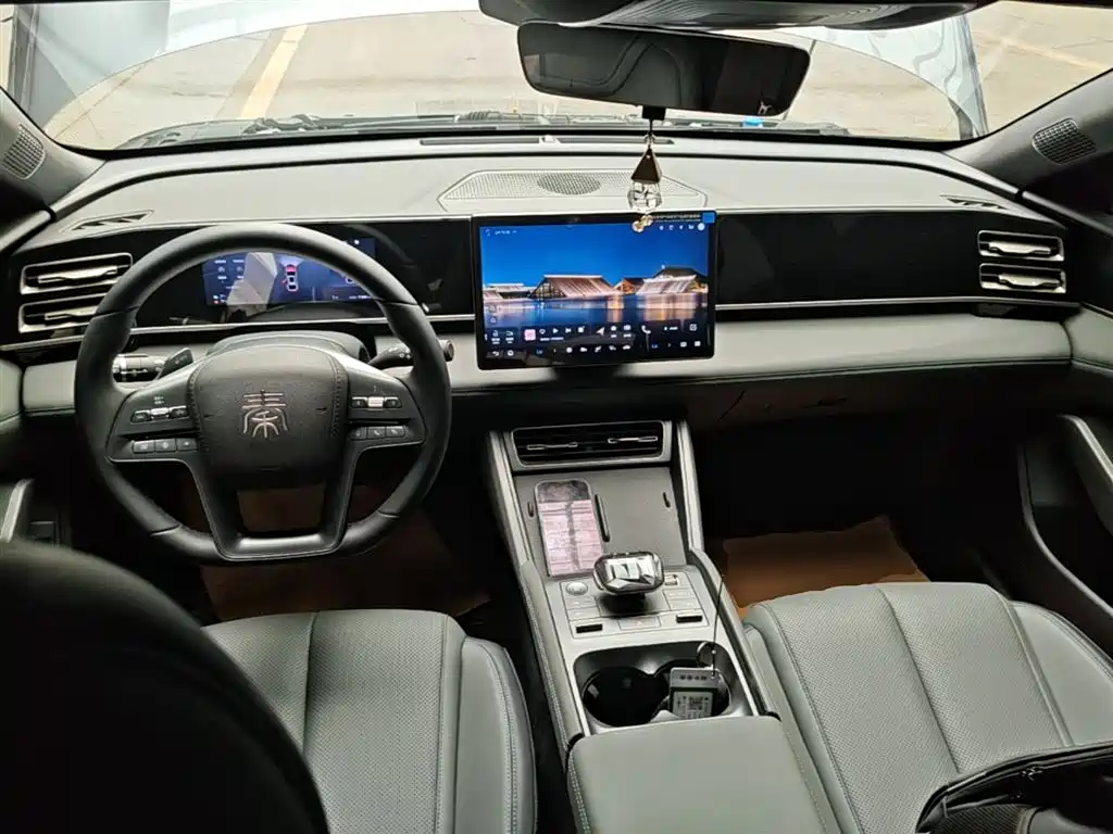 BYD Qin L 2025 DM-i Smart Drive Edition 80KM Leading фото 10