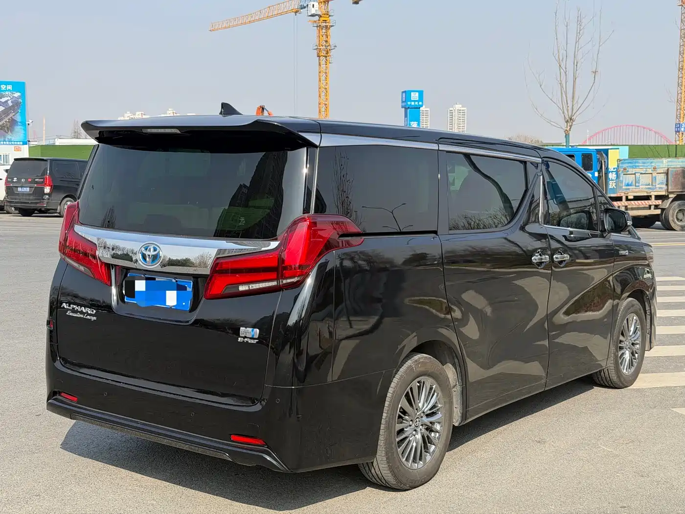 Toyota Alphard 2021 Hybrid 2.5L Ultimate фото 9