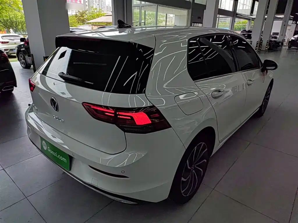 Volkswagen Golf 2023 Facelift 280TSI DSG Pro фото 7