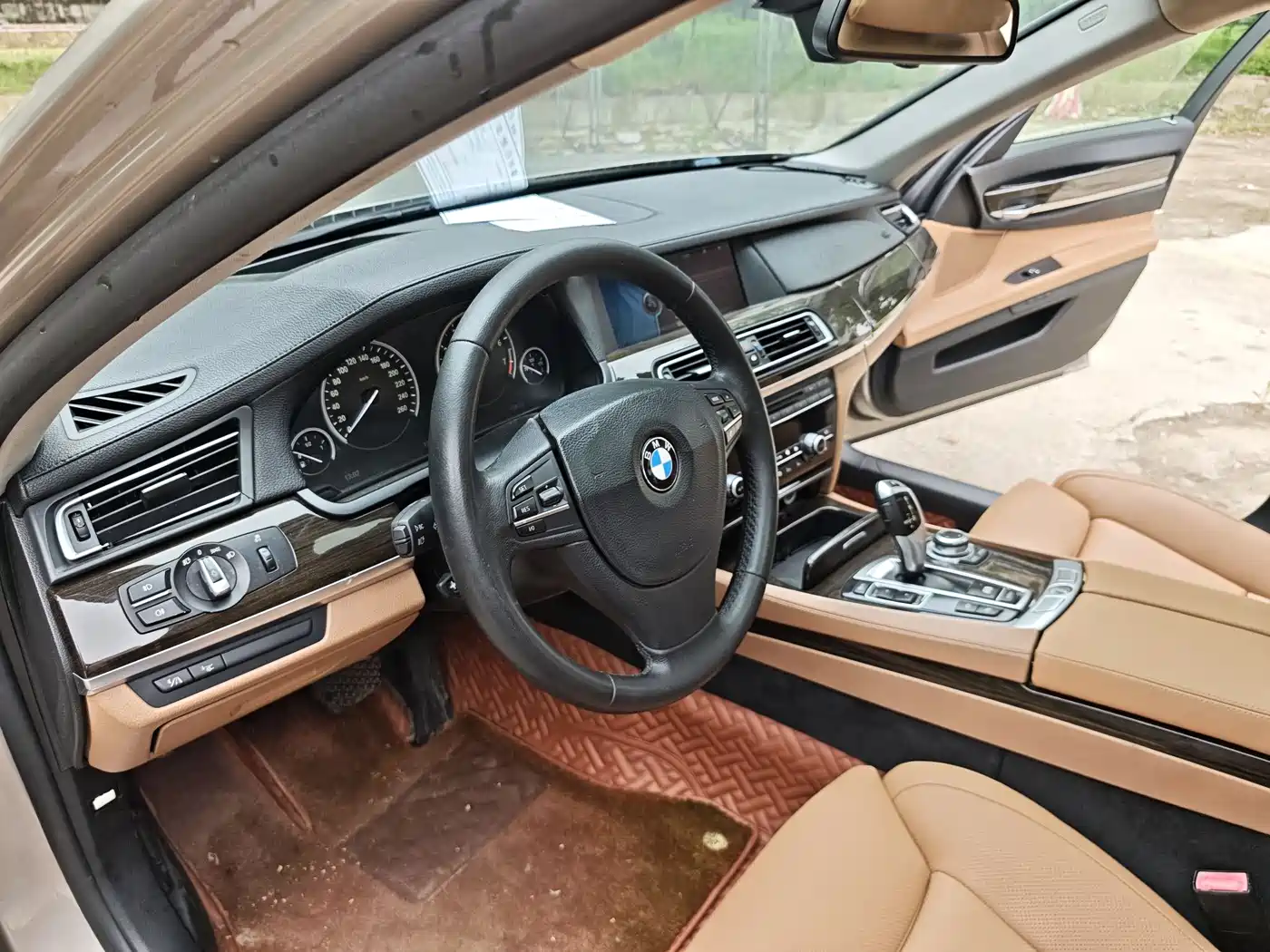 BMW 7 Series 2009 740Li Premium фото 16