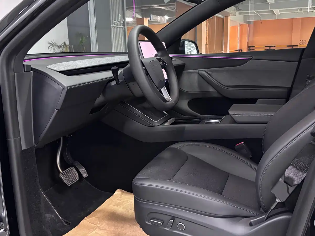 Tesla Model Y 2026 2026 Rear-Wheel Drive