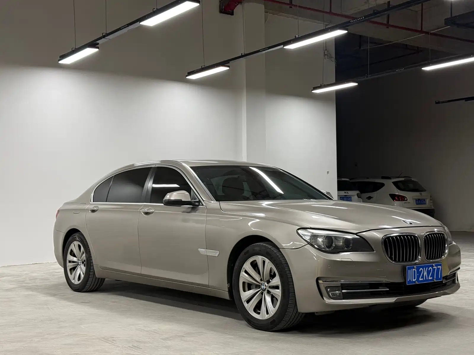 Photo 3 - BMW 7 Series