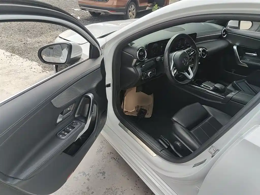MERCEDES-BENZ CLASS A