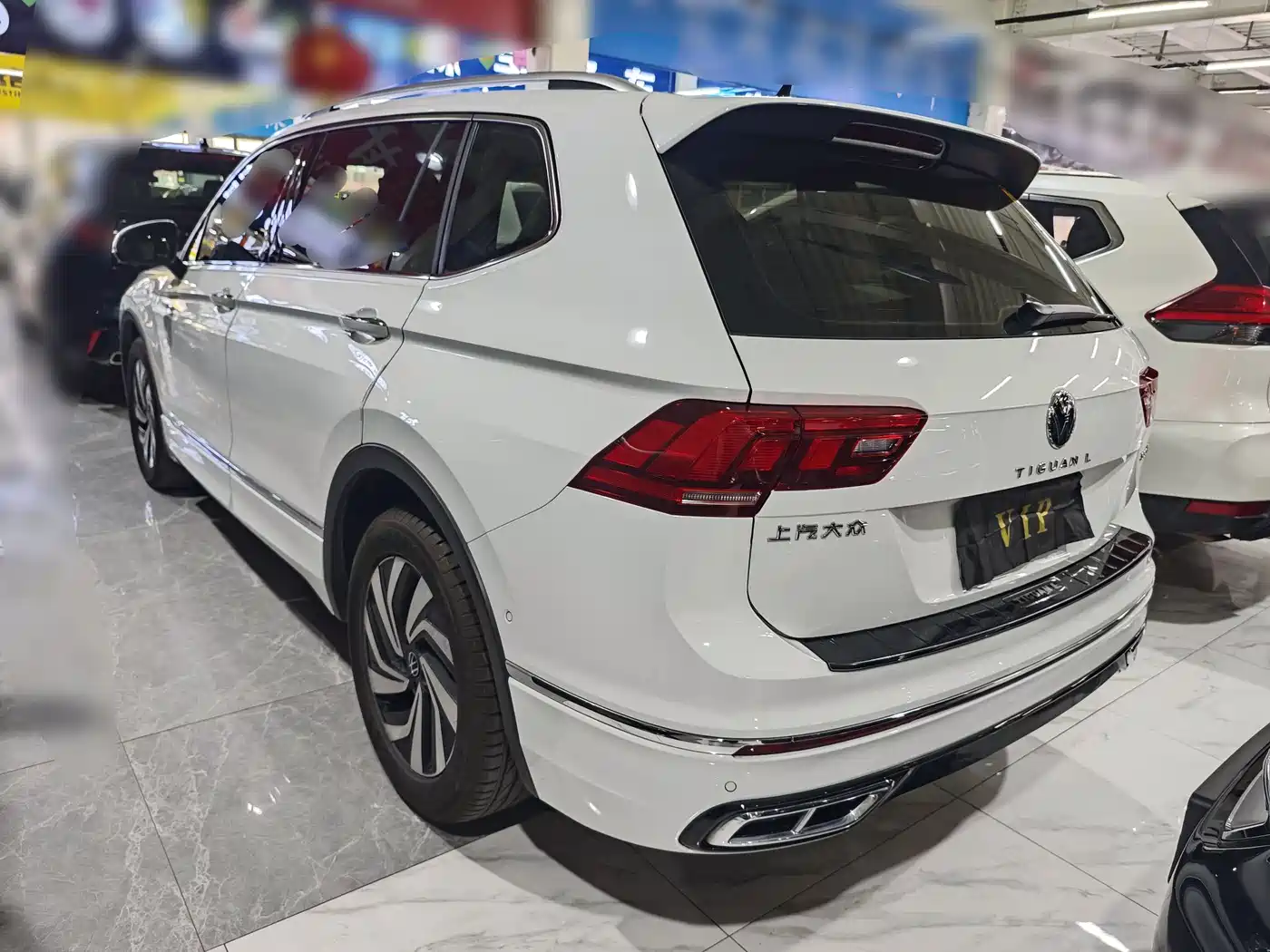 Volkswagen Tiguan L 2024 Outstanding 330TSI Auto 2WD R-Line Dragon Glory Edition фото 3
