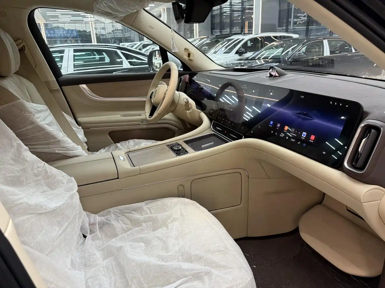 AITO Wenjie AITO M9 2024 Model Extended Range Ultra Edition 52kWh 5-Seater фото 22
