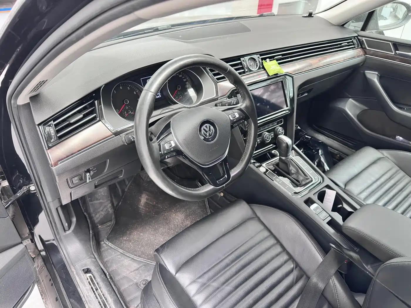 Volkswagen Magotan 2019 330TSI DSG Luxury China V фото 6