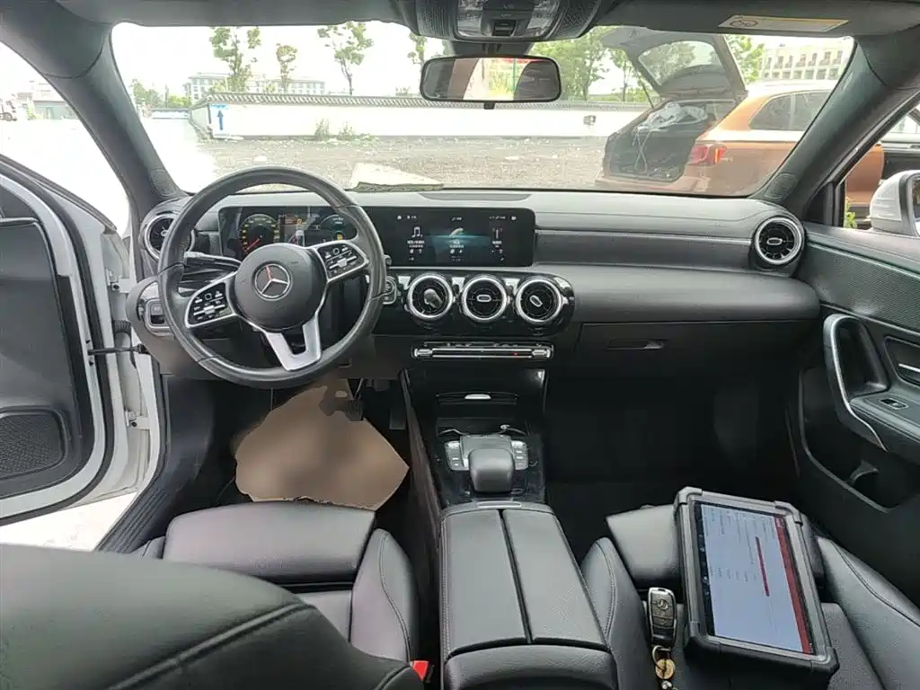 MERCEDES-BENZ CLASS A