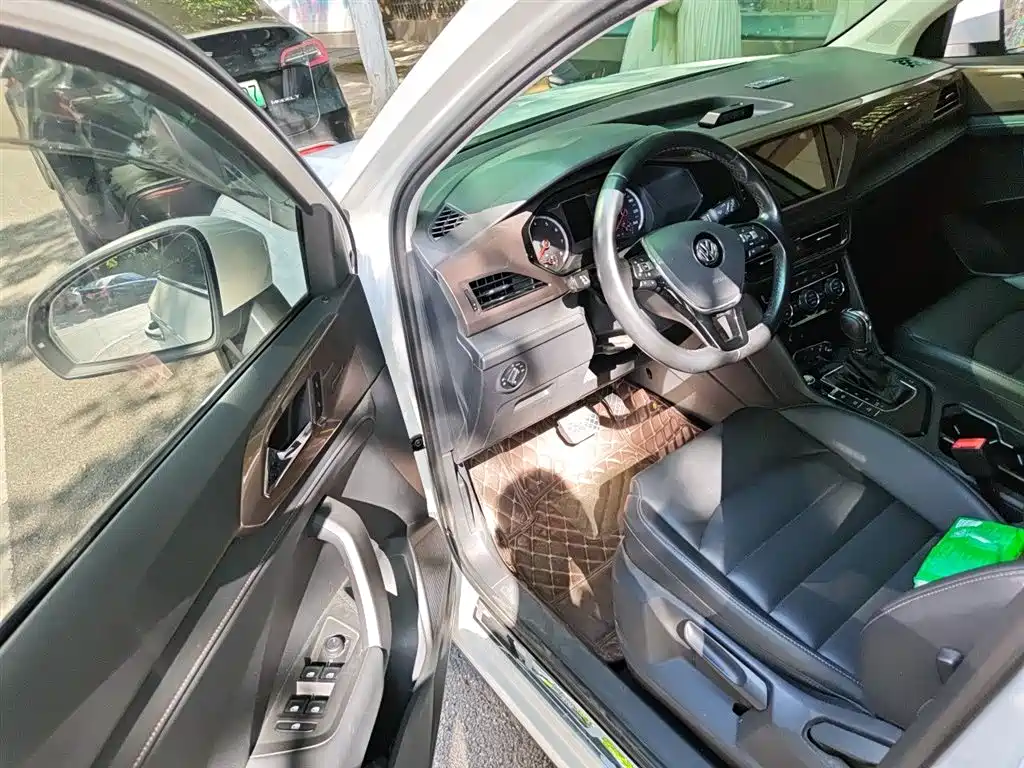 Volkswagen Tharu 2019 280TSI 2WD Comfort Edition China VI фото 14